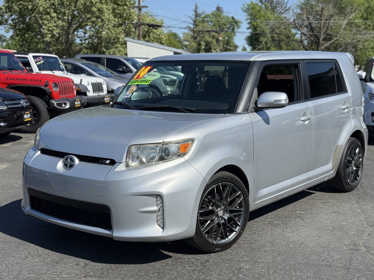 Used 2014 Scion xB image 1