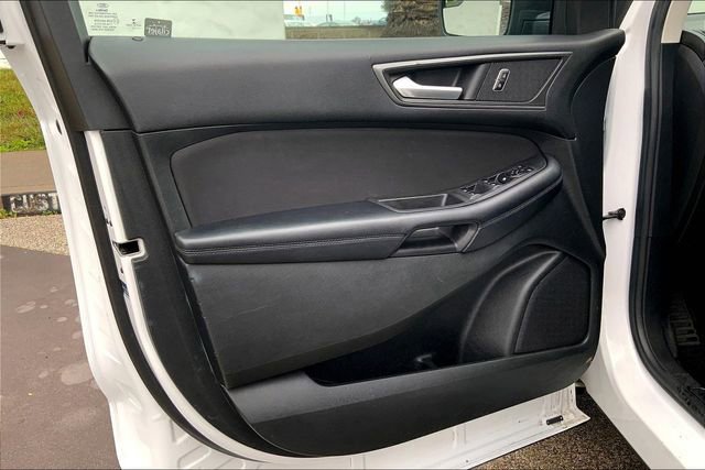 Used 2016 Ford Edge SE image 23