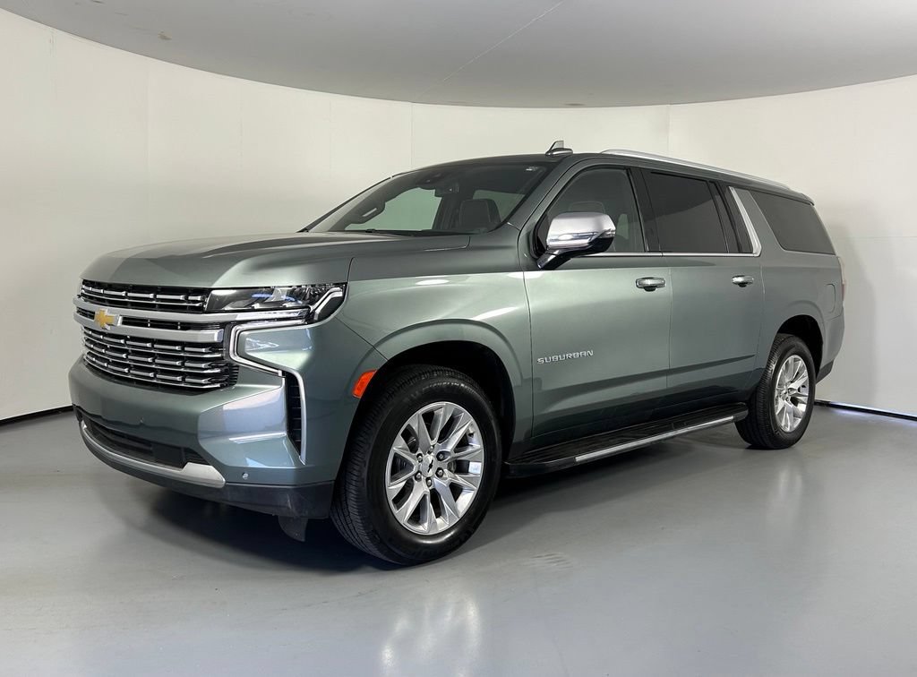 Used 2023 Chevrolet Suburban Premier AWD/4WD image 3