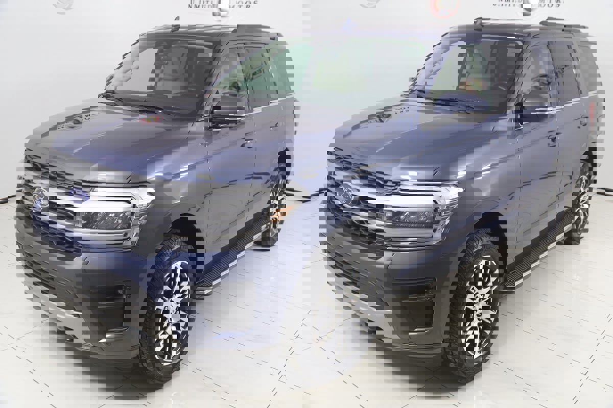 Used 2022 Ford Expedition XLT image 21