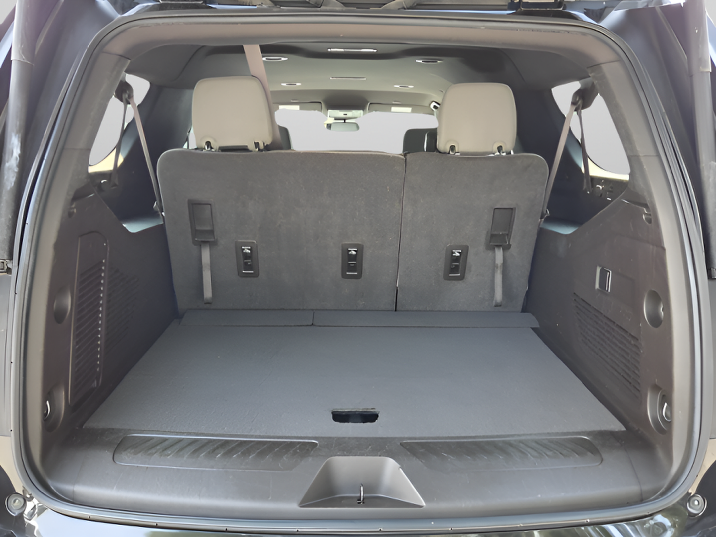 Certified 2024 Chevrolet Suburban LT RWD image 13