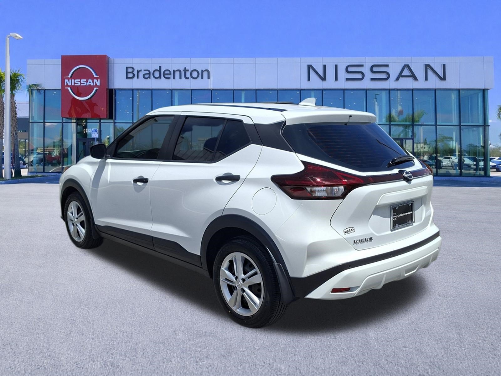 Certified 2025 Nissan Kicks Play S FWD image 7