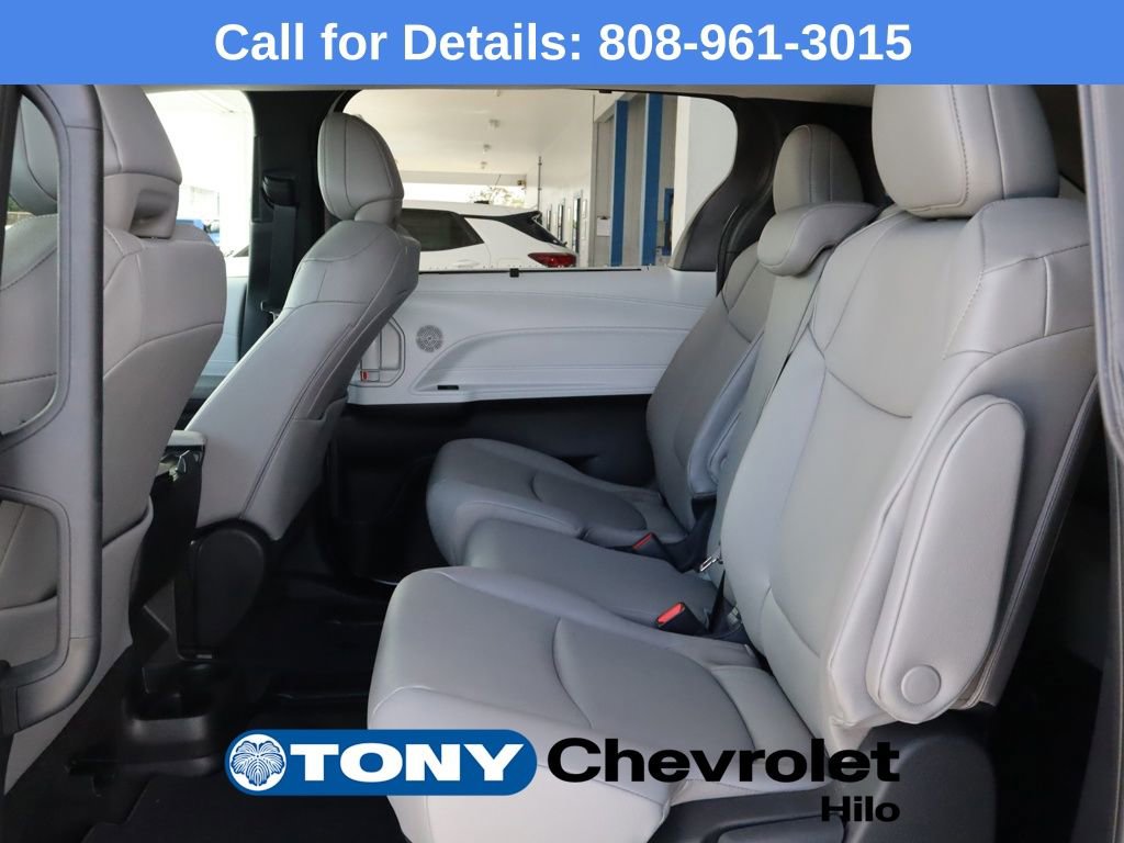Used 2026 Toyota Sienna XLE image 20