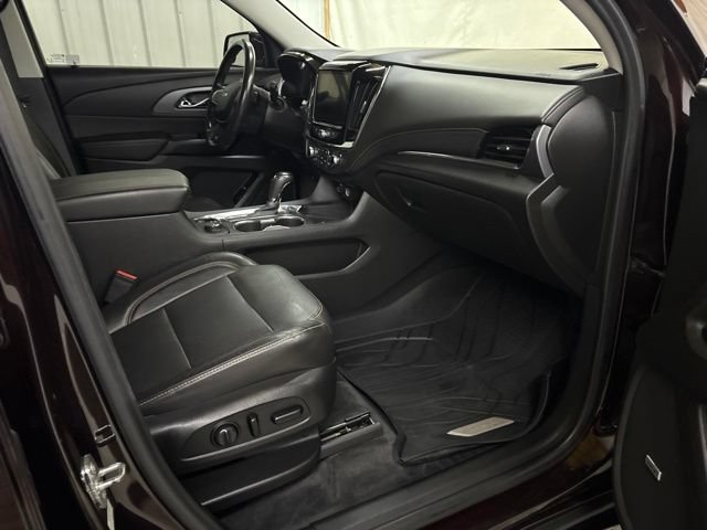 Used 2020 Chevrolet Traverse Premier w/ LPO, Floor Liner Package FWD image 32
