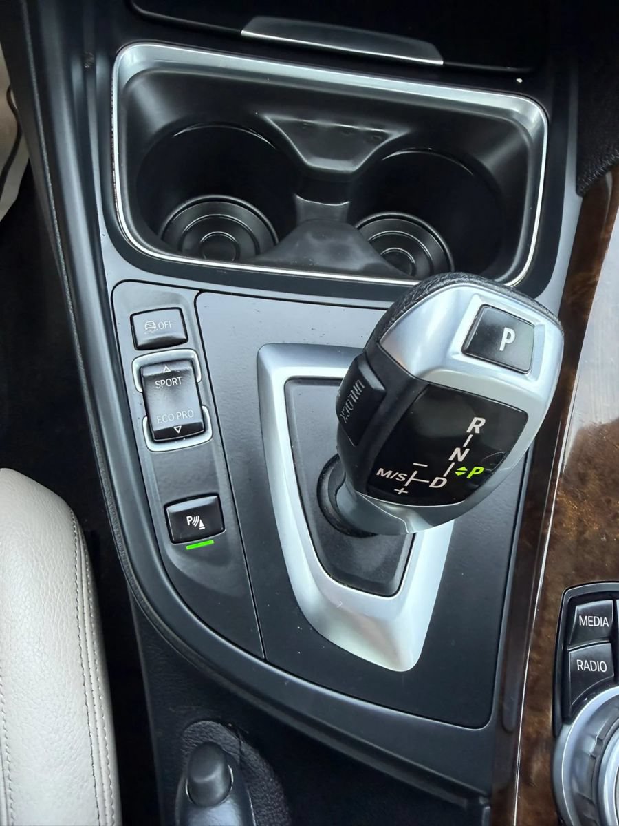 Used 2015 BMW 335i xDrive Sedan AWD/4WD image 24