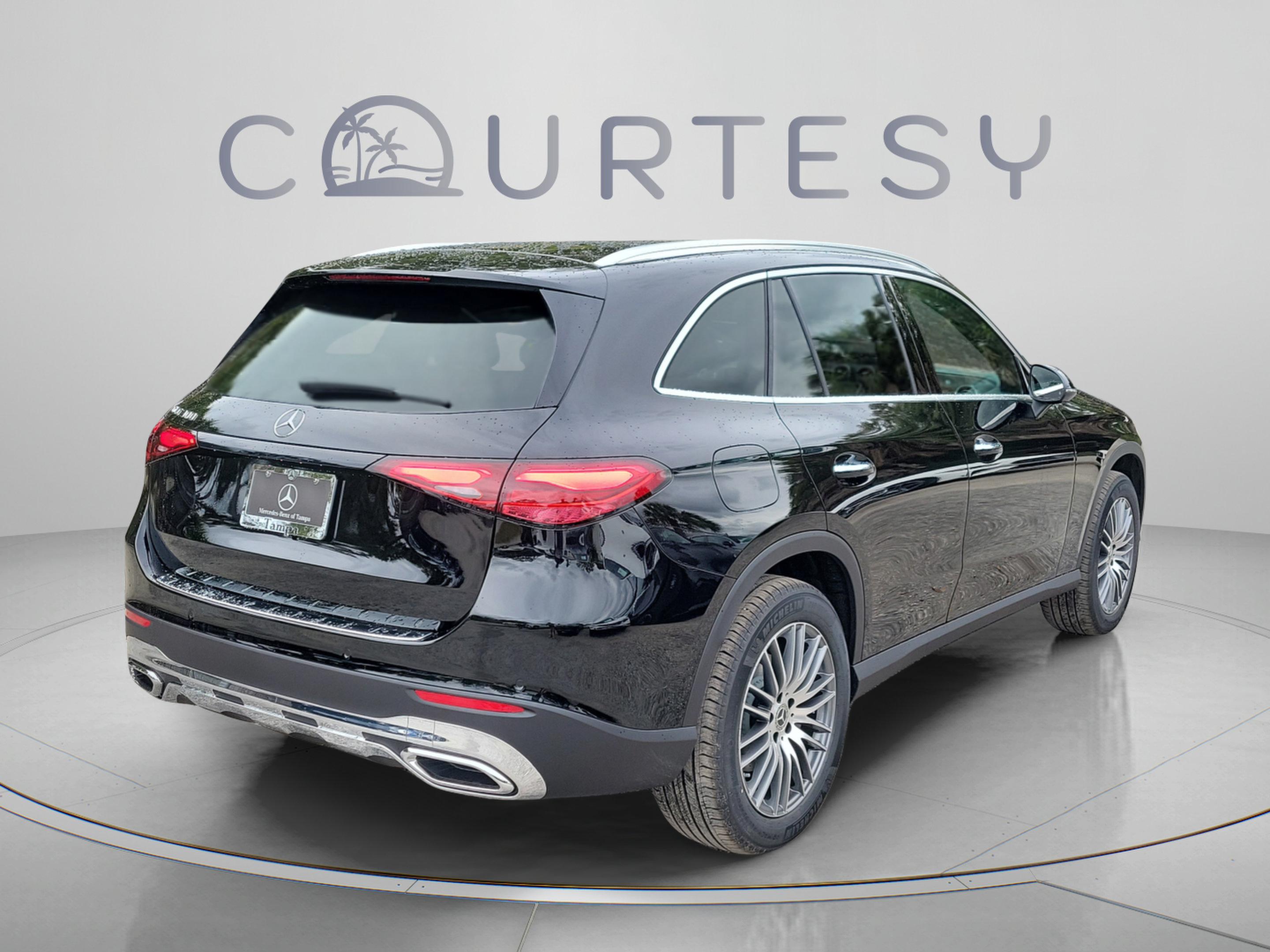 Certified 2026 Mercedes-Benz GLC 300 image 3