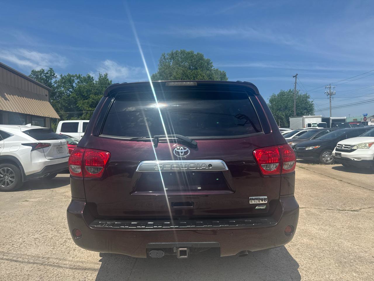 Used 2017 Toyota Sequoia Limited w/ Safety & Convenience Package AWD/4WD image 34