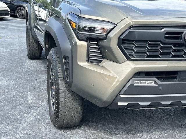 Used 2024 Toyota Tacoma TRD Off-Road w/ TRD Off Road Upgrade Package AWD/4WD image 10