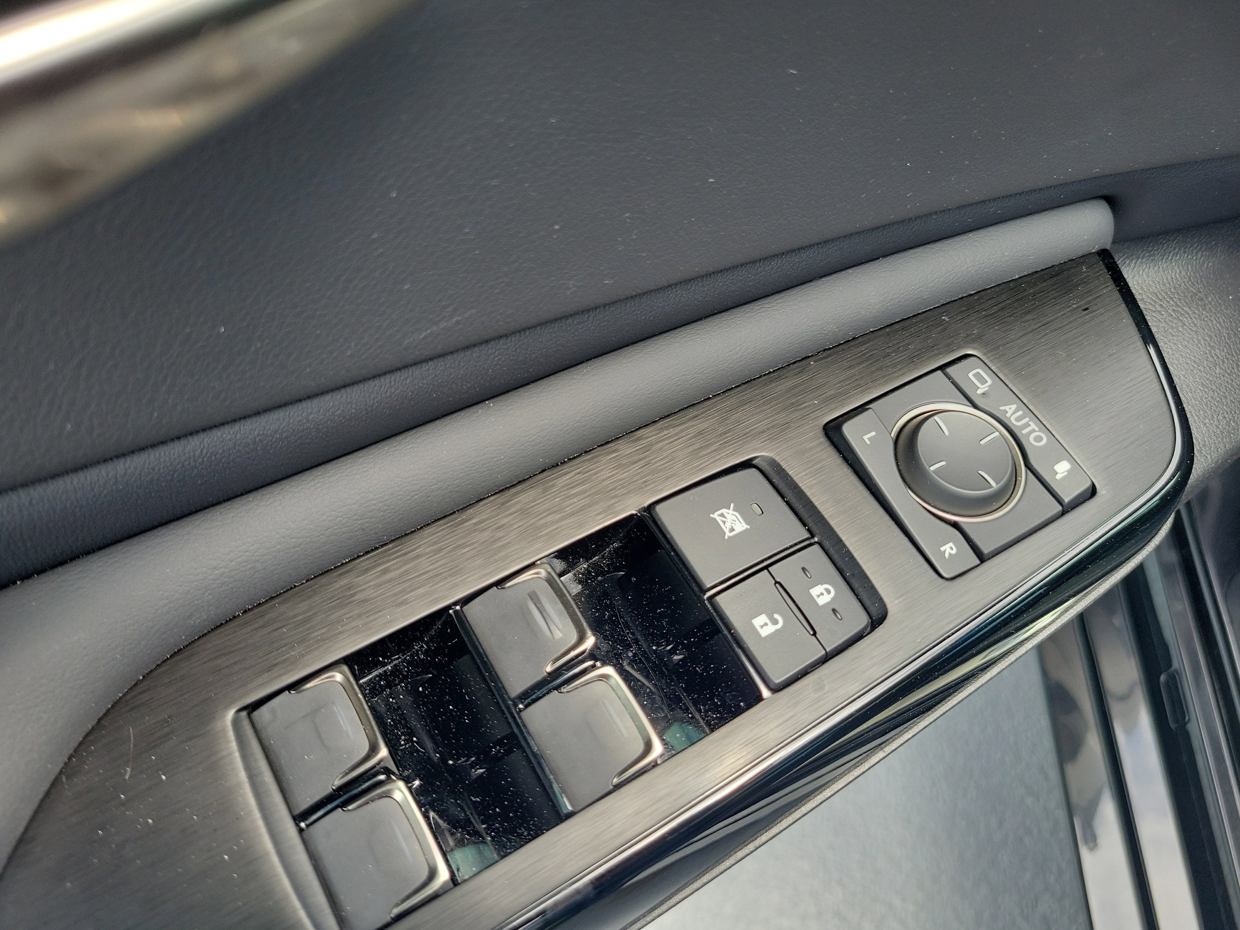 Certified 2024 Lexus ES 350 w/ Premium Package FWD image 19