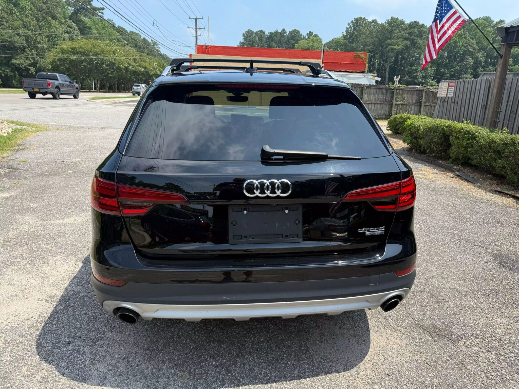 Used 2017 Audi A4 2.0T allroad Premium w/ Convenience Package image 6