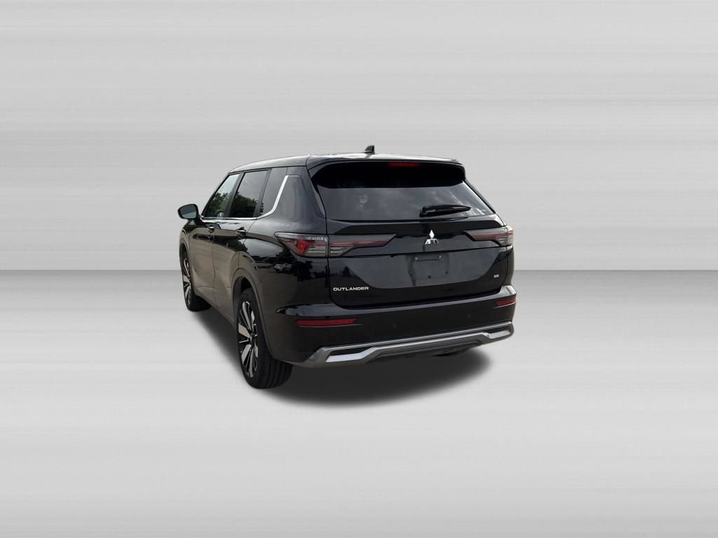 Used 2025 Mitsubishi Outlander SE AWD/4WD image 6