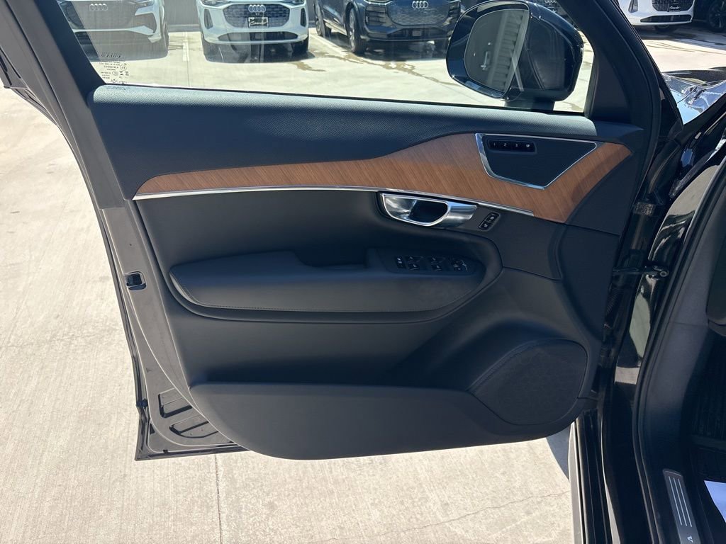 Used 2025 Volvo XC90 B5 Plus w/ Protection Package Premier image 10
