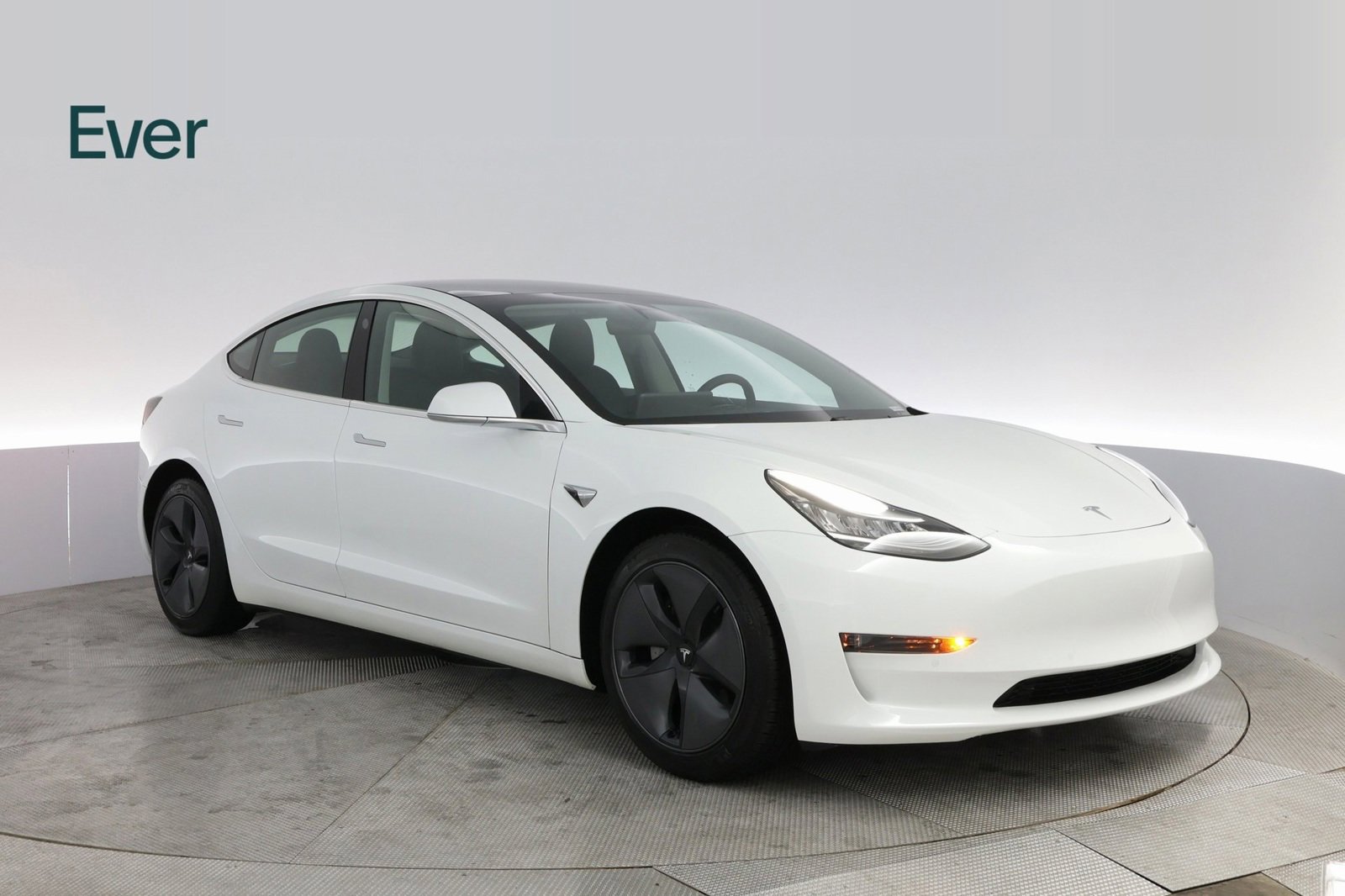 Used 2020 Tesla Model 3 Standard Range image 4