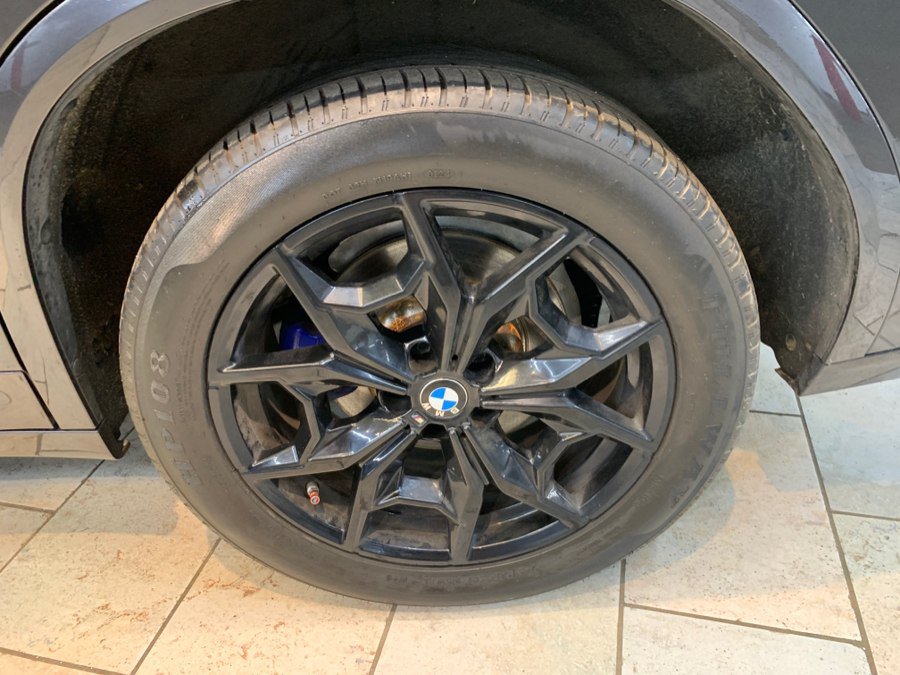 Used 2023 BMW X4 xDrive30i w/ M Sport Package AWD/4WD image 13