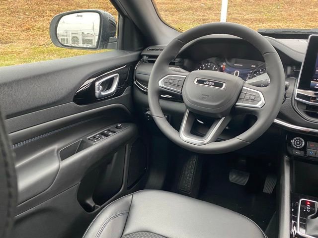 New 2026 Jeep Compass Latitude image 32