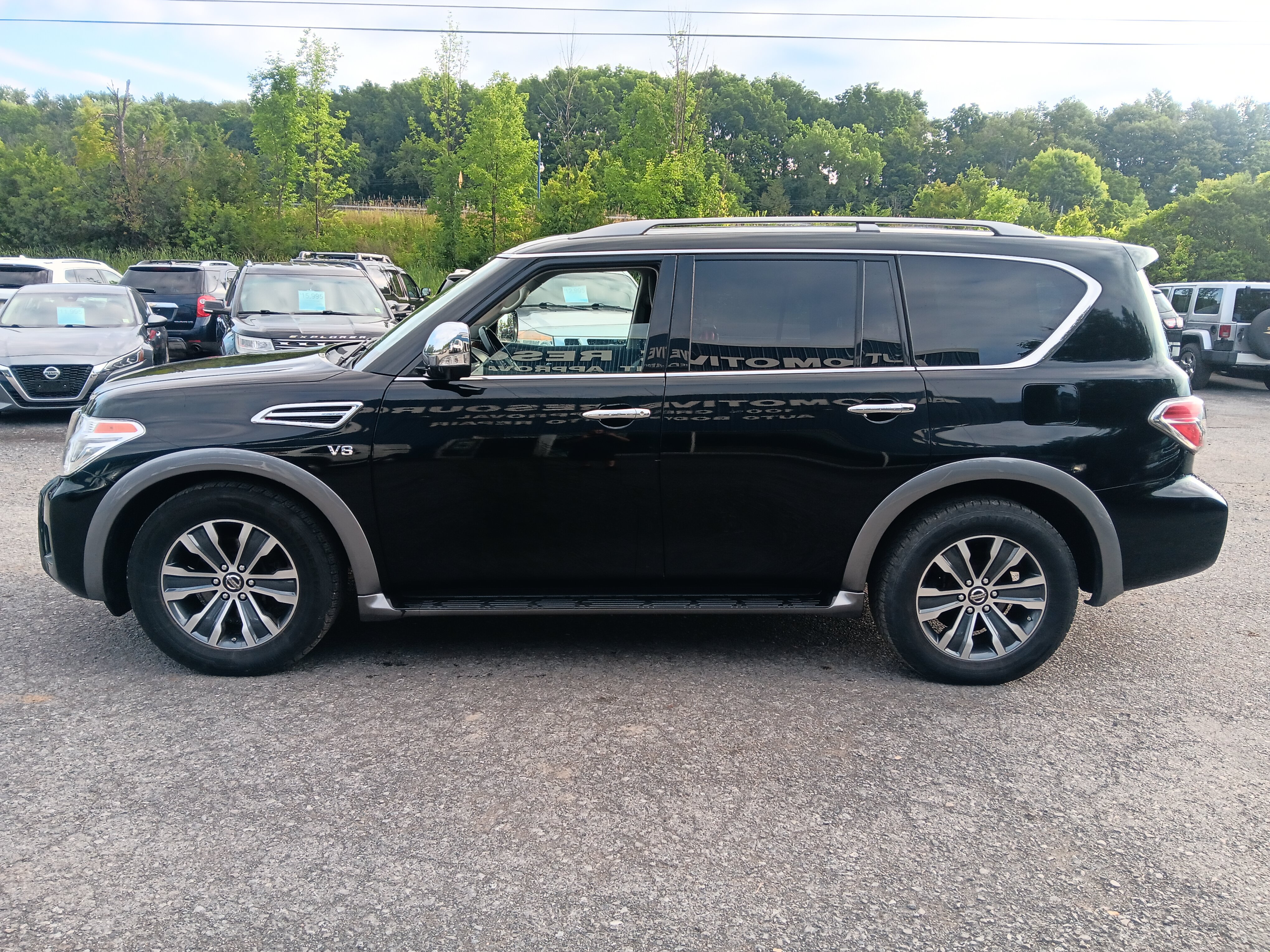Used 2018 Nissan Armada SL w/ Moonroof Package AWD/4WD image 2