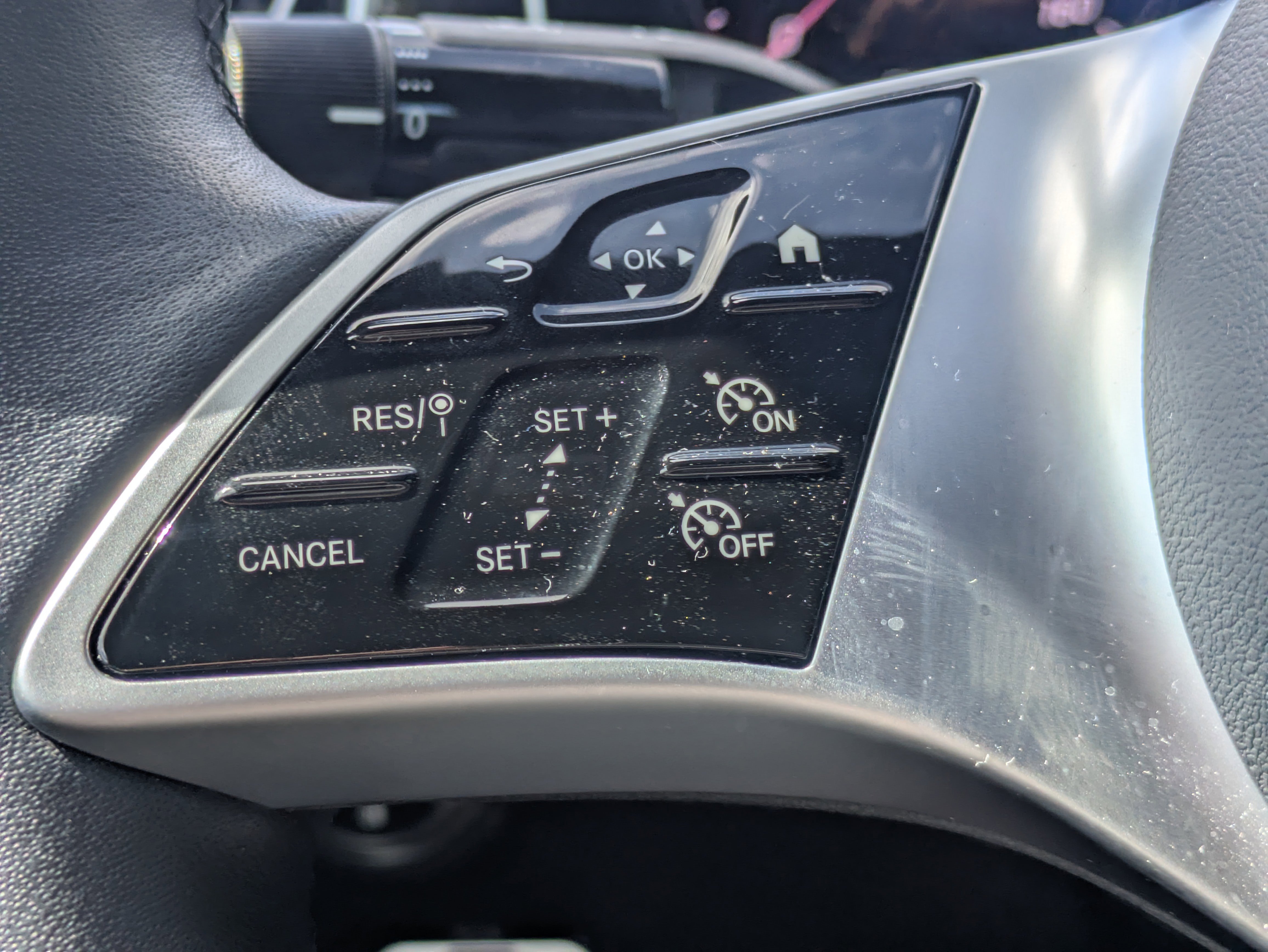 Used 2025 Mercedes-Benz C 300 Sedan image 22
