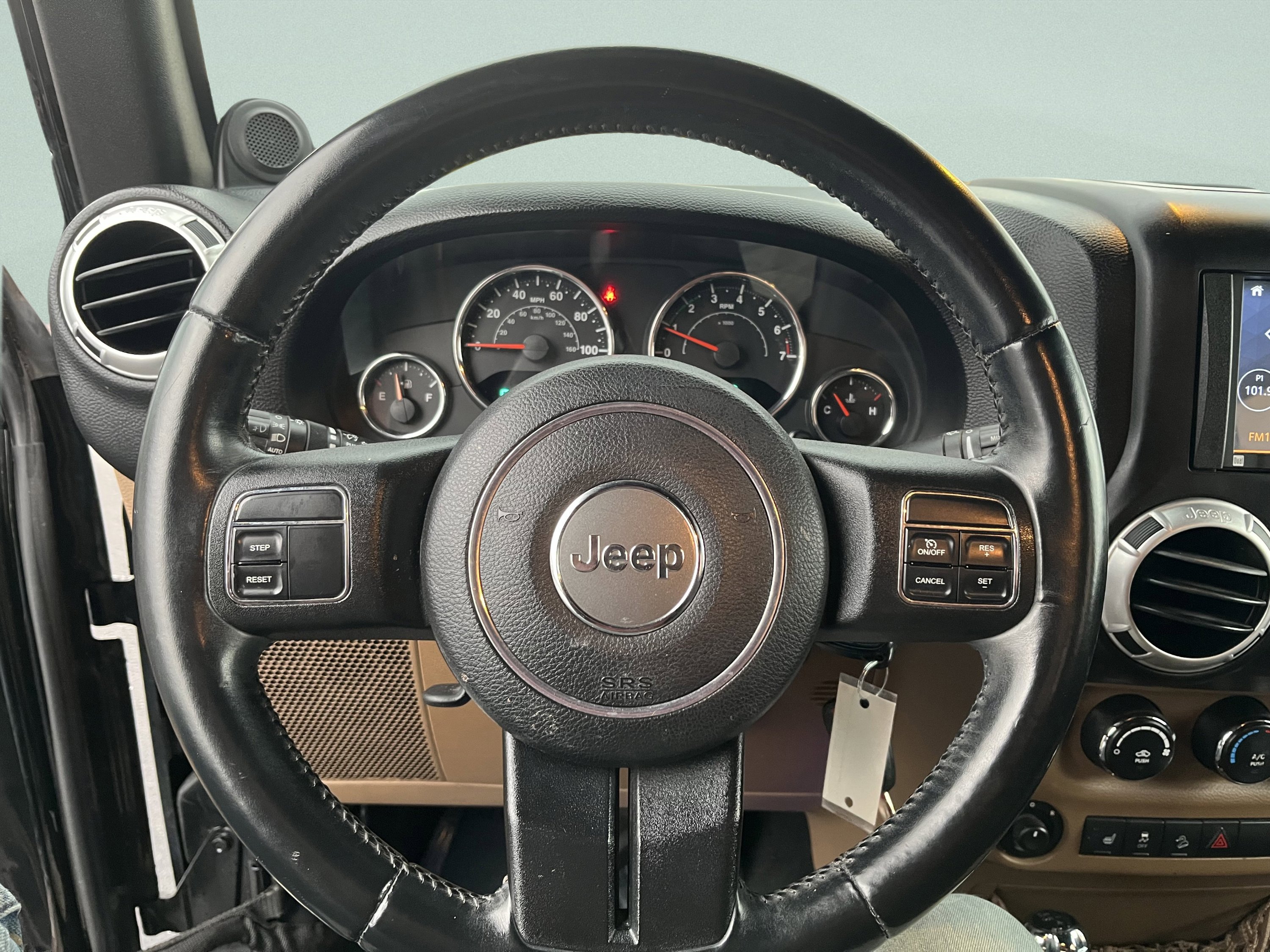 Used 2014 Jeep Wrangler Rubicon w/ Power Convenience Group AWD/4WD image 18