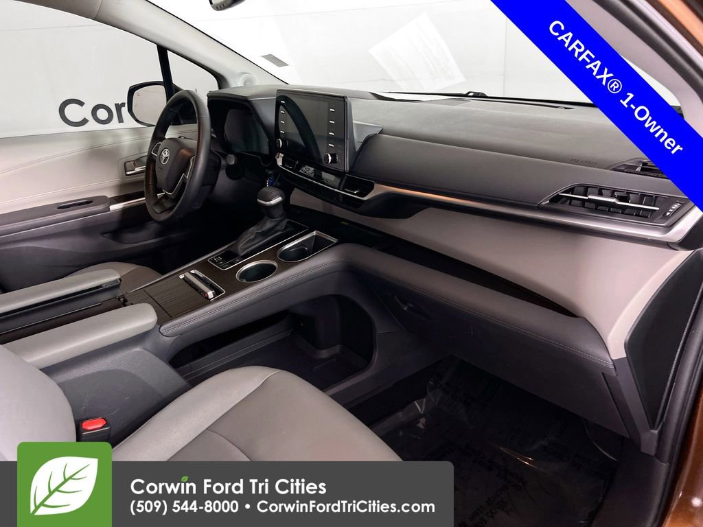 Used 2023 Toyota Sienna XLE w/ XLE Plus Package image 30