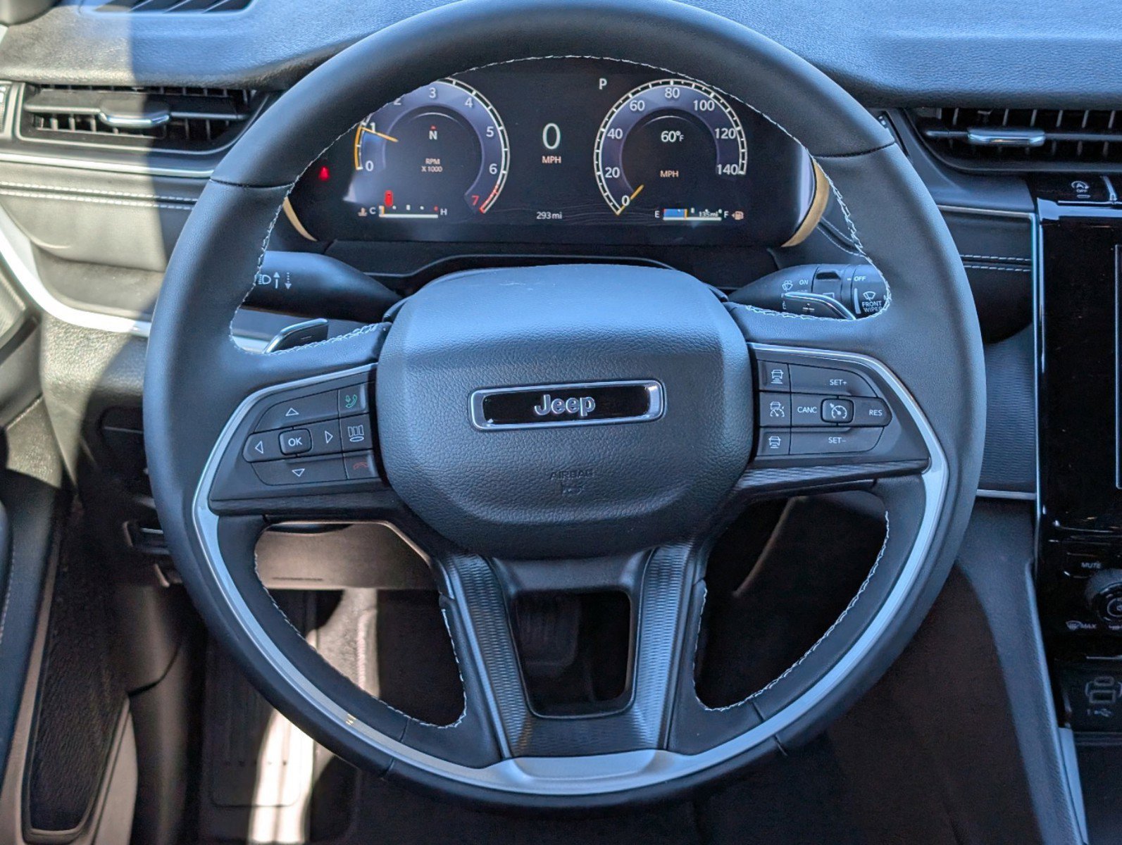 New 2024 Jeep Grand Cherokee Laredo X w/ Luxury Tech Group I image 14