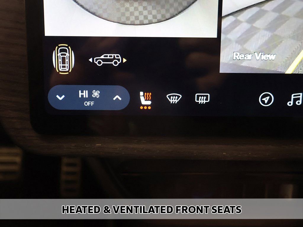 Used 2024 Rivian R1S Adventure image 9