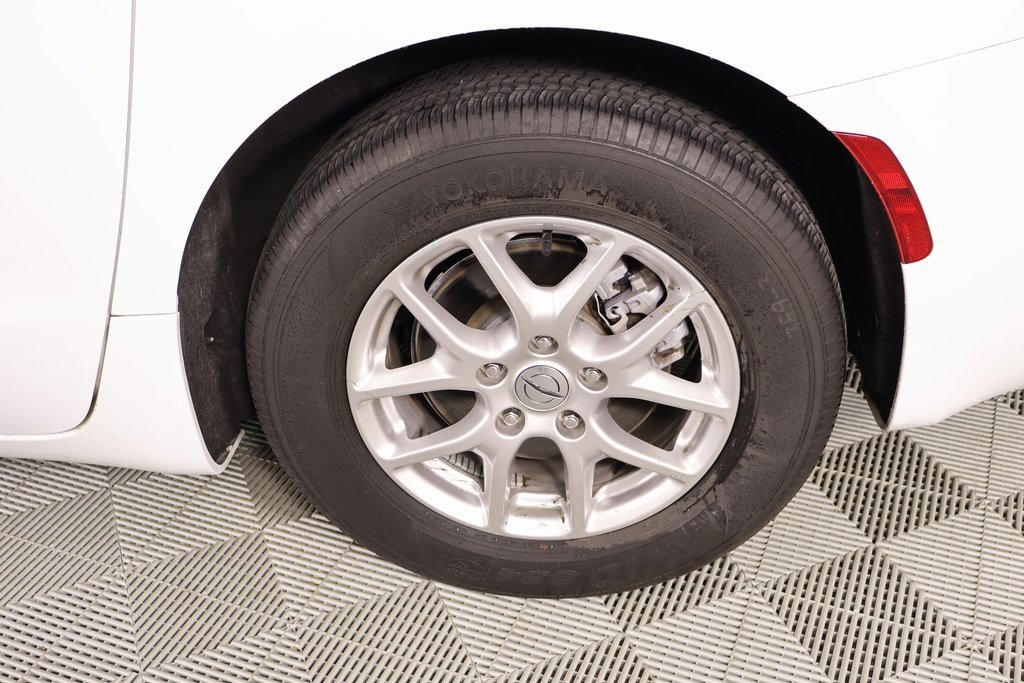 Used 2024 Chrysler Pacifica Touring-L image 19