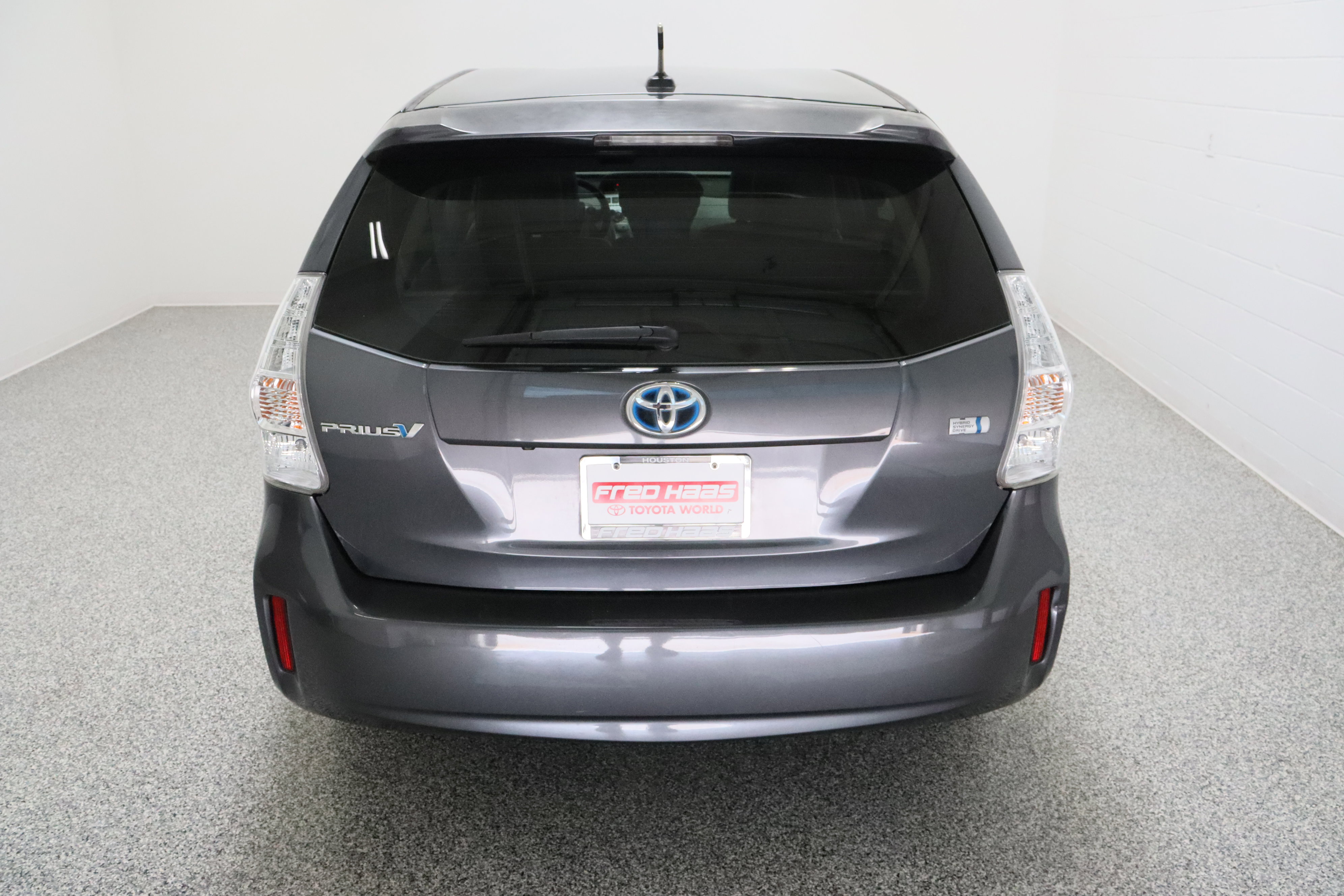 Used 2013 Toyota Prius V Five FWD image 8
