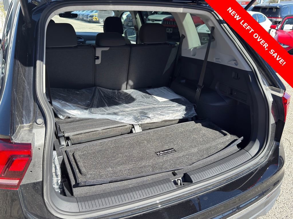 Used 2024 Volkswagen Tiguan S image 30