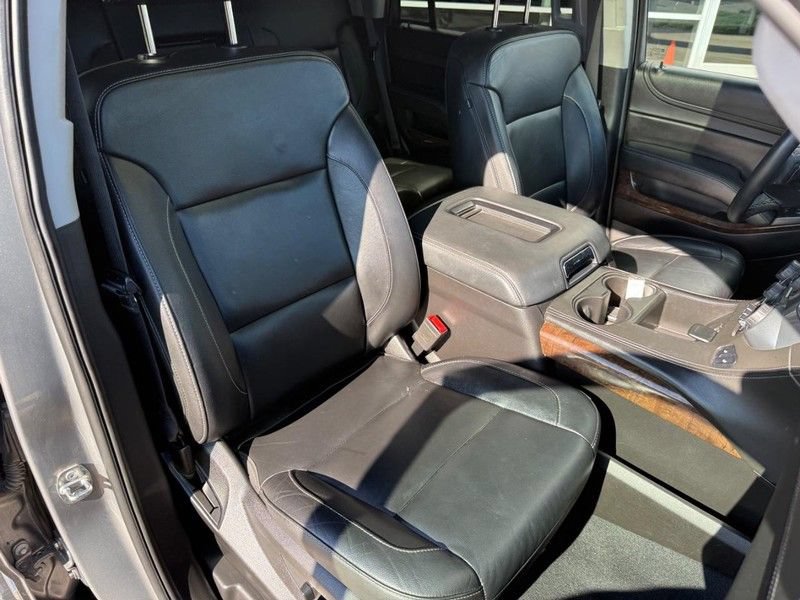 Used 2019 Chevrolet Tahoe LT w/ LT Signature Package AWD/4WD image 11
