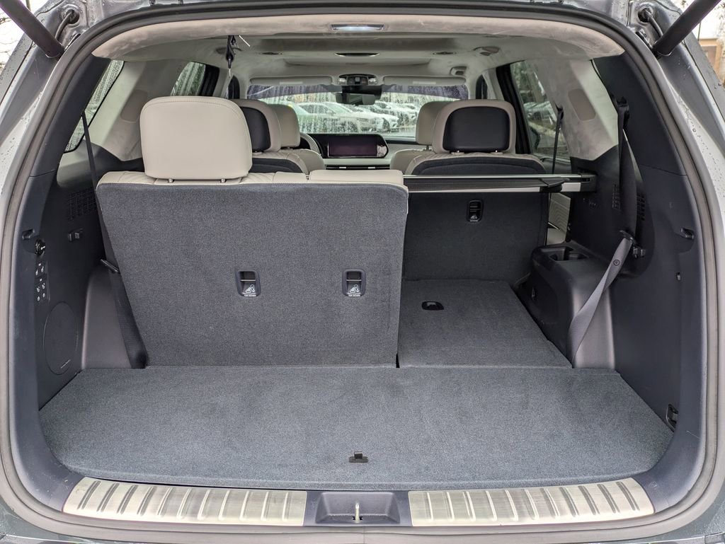 Used 2024 Hyundai Palisade Calligraphy image 12