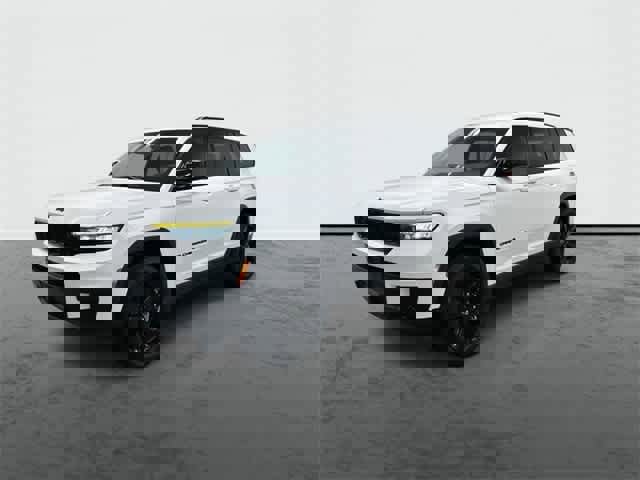 Used 2023 Jeep Grand Cherokee L Laredo image 8