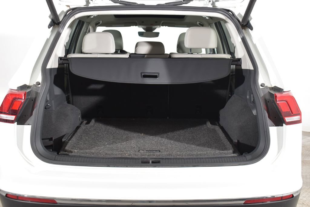 Used 2020 Volkswagen Tiguan SEL AWD/4WD image 5