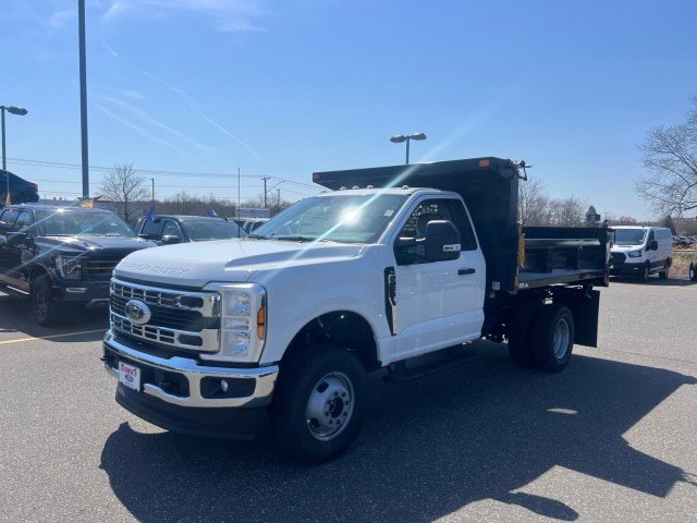 New 2026 Ford F350 XL w/ XL Chrome Package AWD/4WD image 2