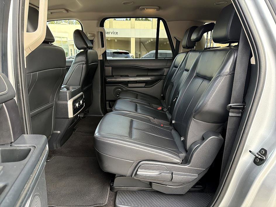 Used 2023 Ford Expedition Max XLT image 12