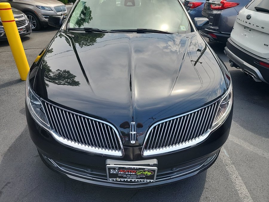 Used 2014 Lincoln MKS w/ Equipment Group 101A FWD image 6