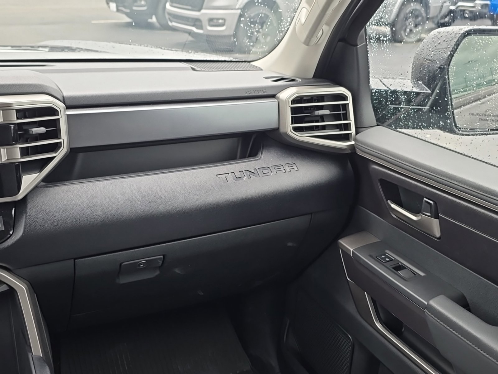 Used 2023 Toyota Tundra SR5 w/ SR5 Convenience Package AWD/4WD image 16