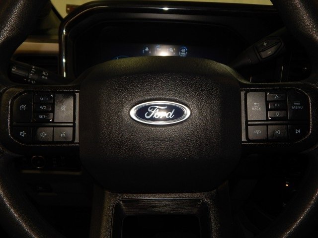 Used 2023 Ford F350 XLT w/ Black Appearance Package image 28