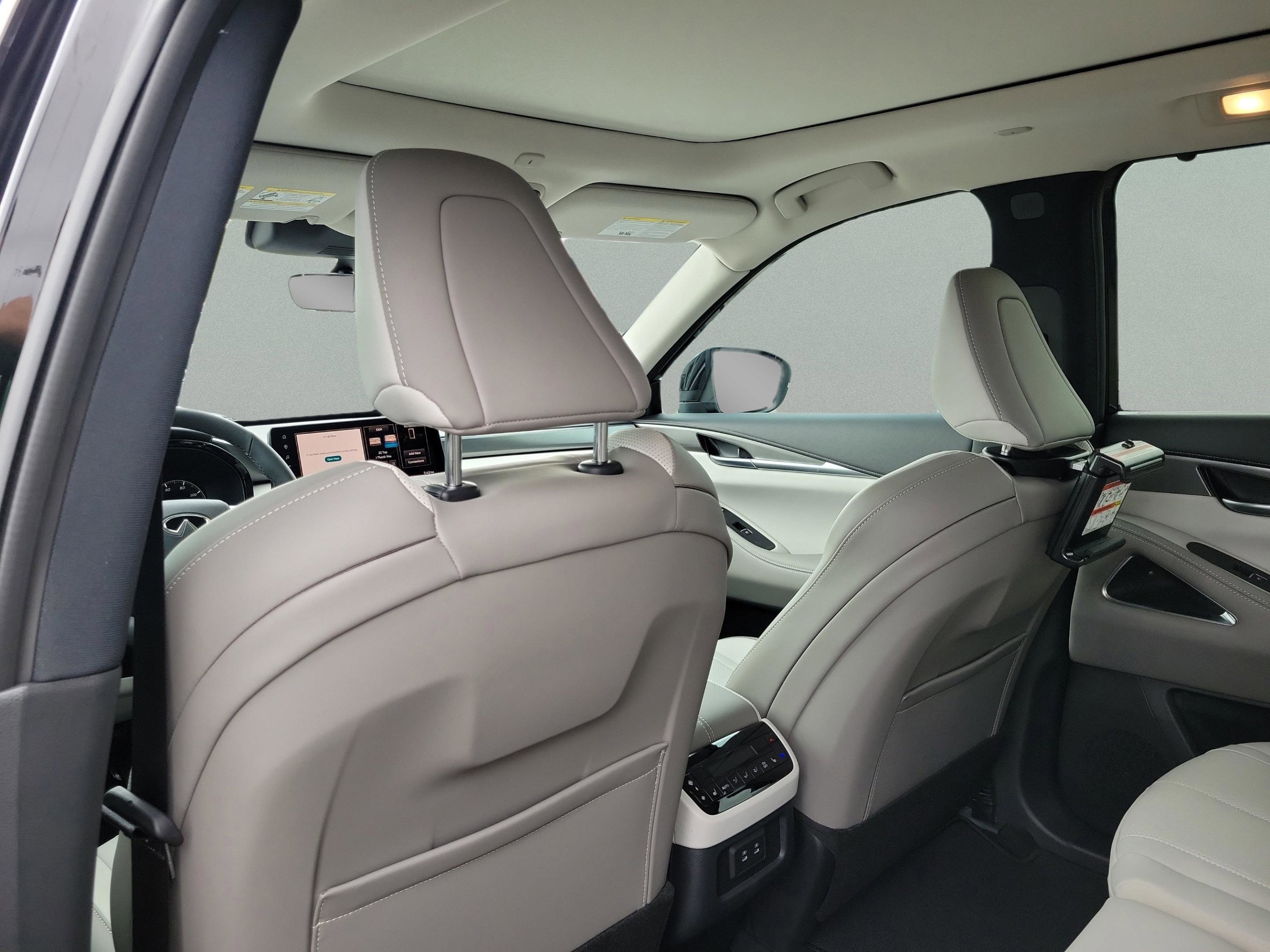New 2026 INFINITI QX60 Luxe w/ Family Package image 6