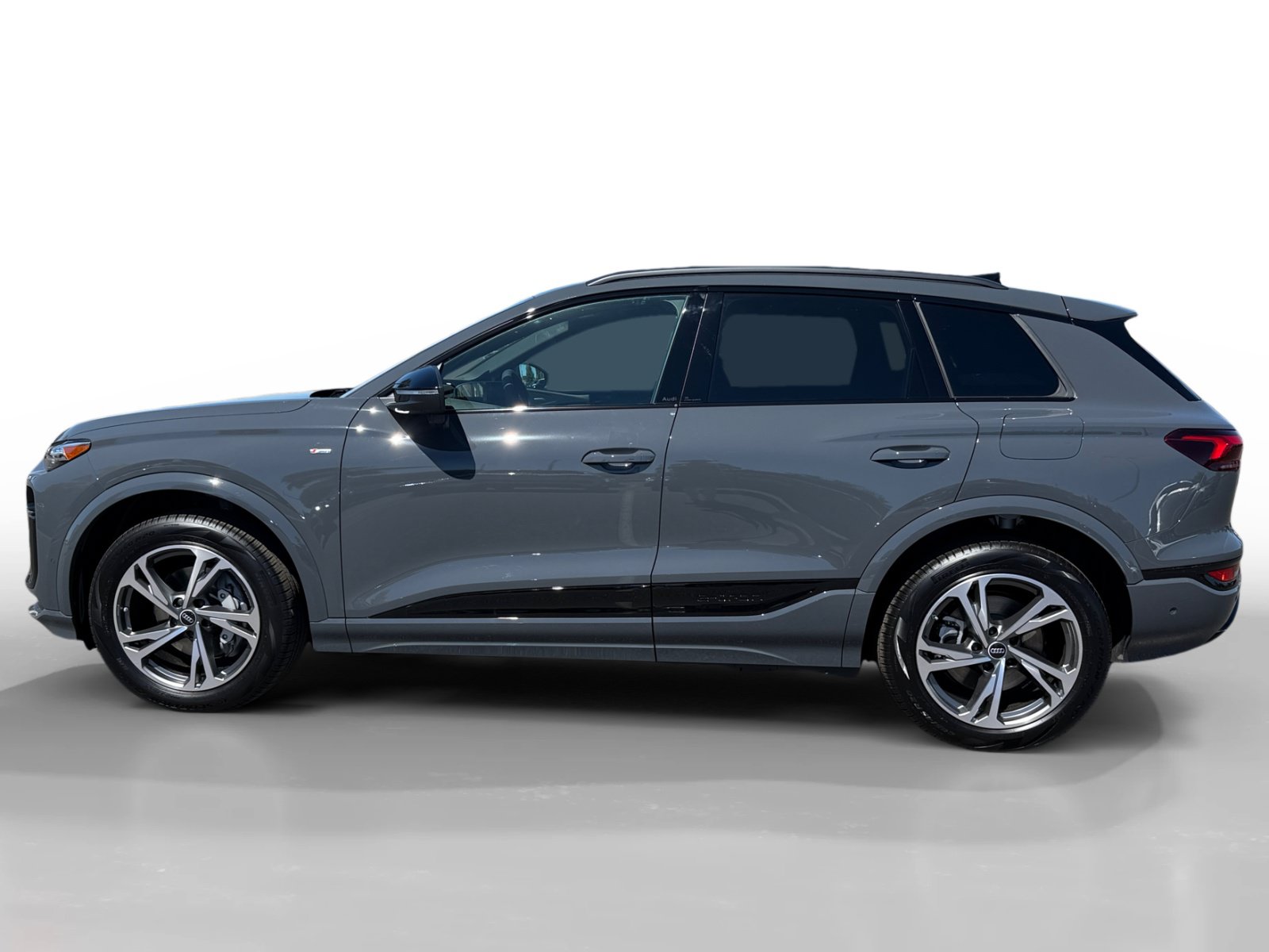 New 2027 Audi Q6 e-tron Premium Plus AWD/4WD image 2