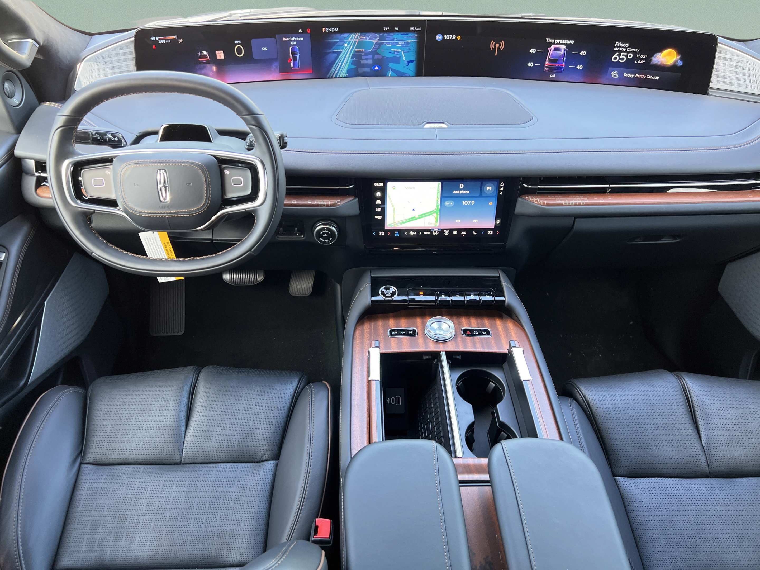 New 2026 Lincoln Navigator Black Label AWD/4WD image 9