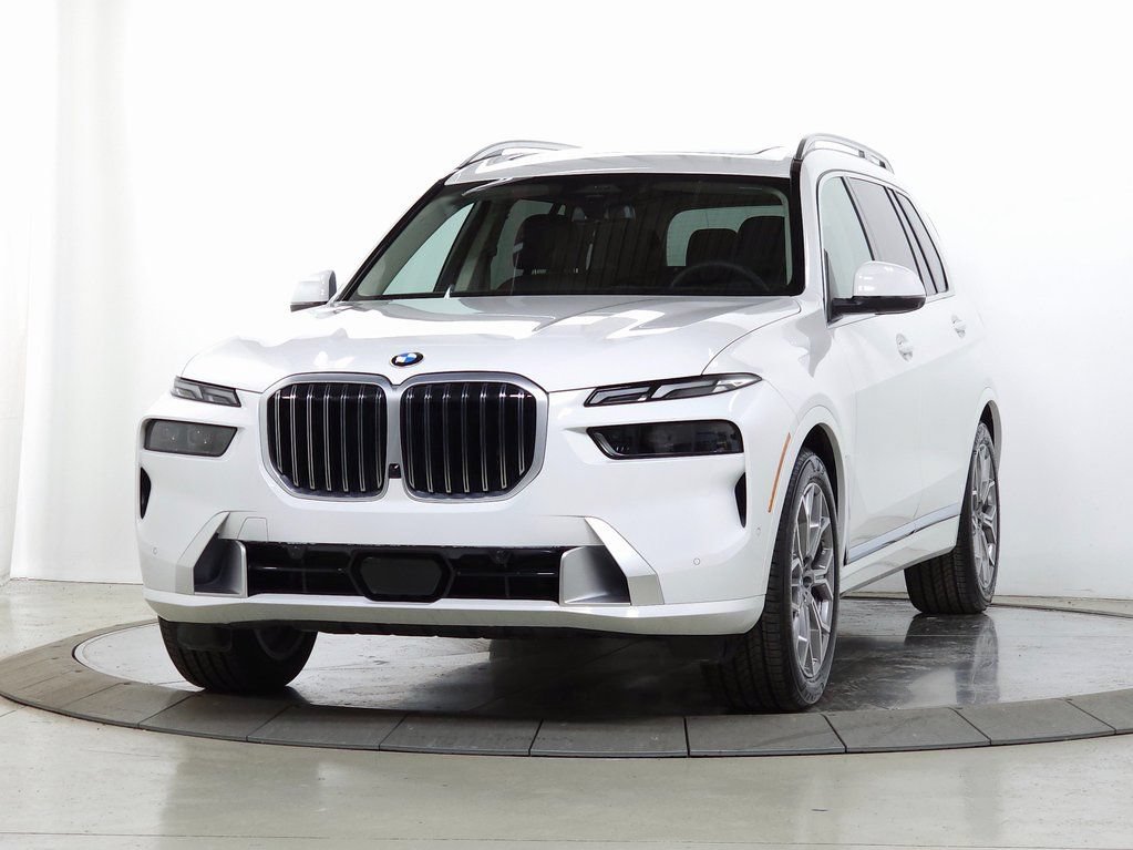 Used 2026 BMW X7 xDrive40i AWD/4WD image 4