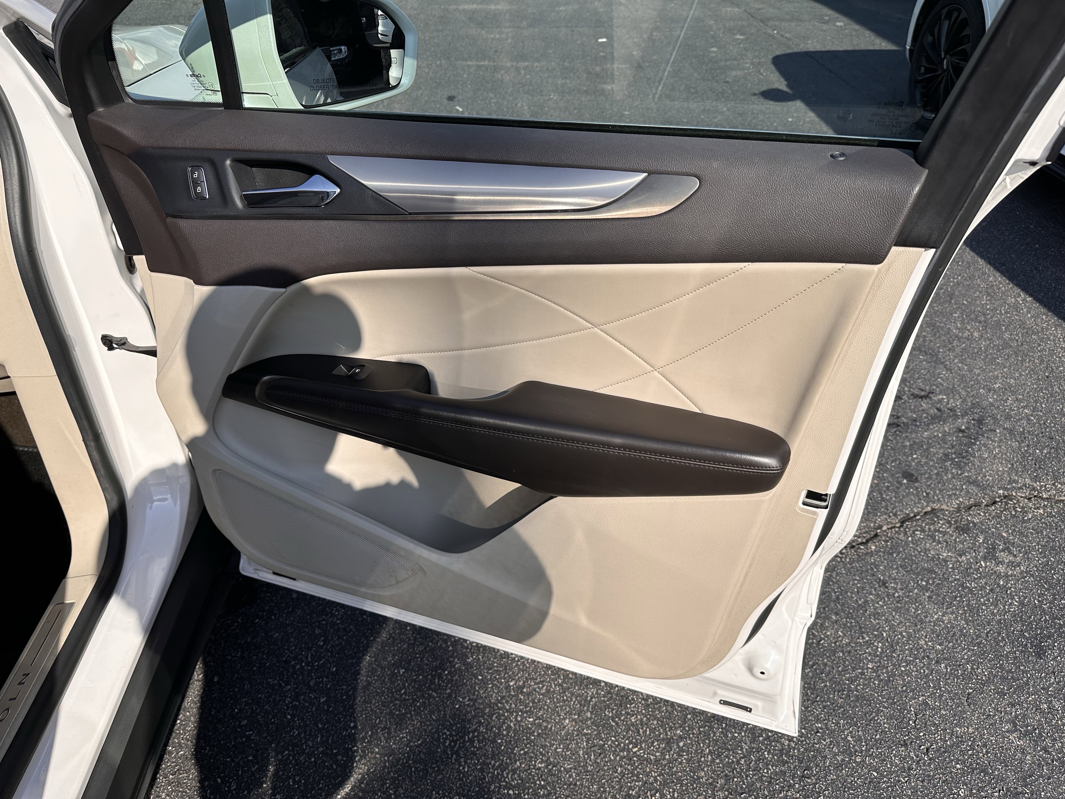 Used 2019 Lincoln MKC Premiere AWD/4WD image 12