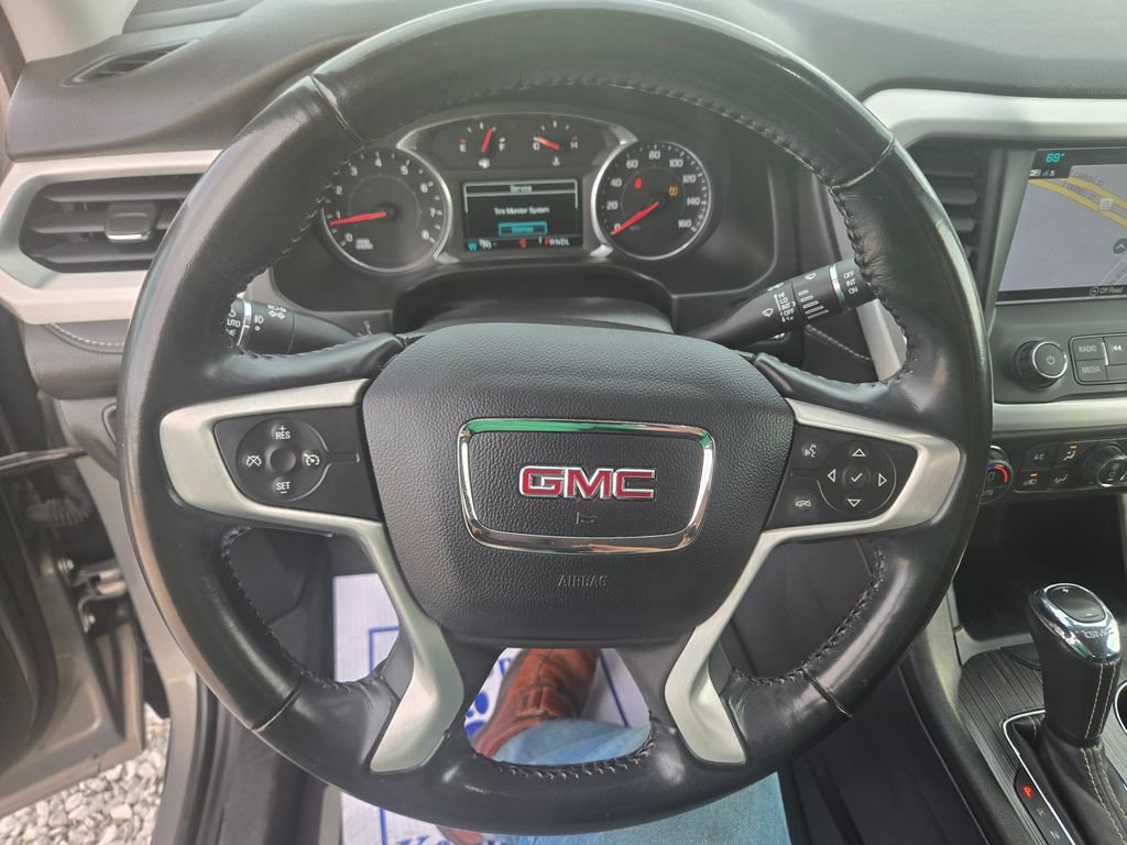 Used 2019 GMC Acadia SLT FWD image 12
