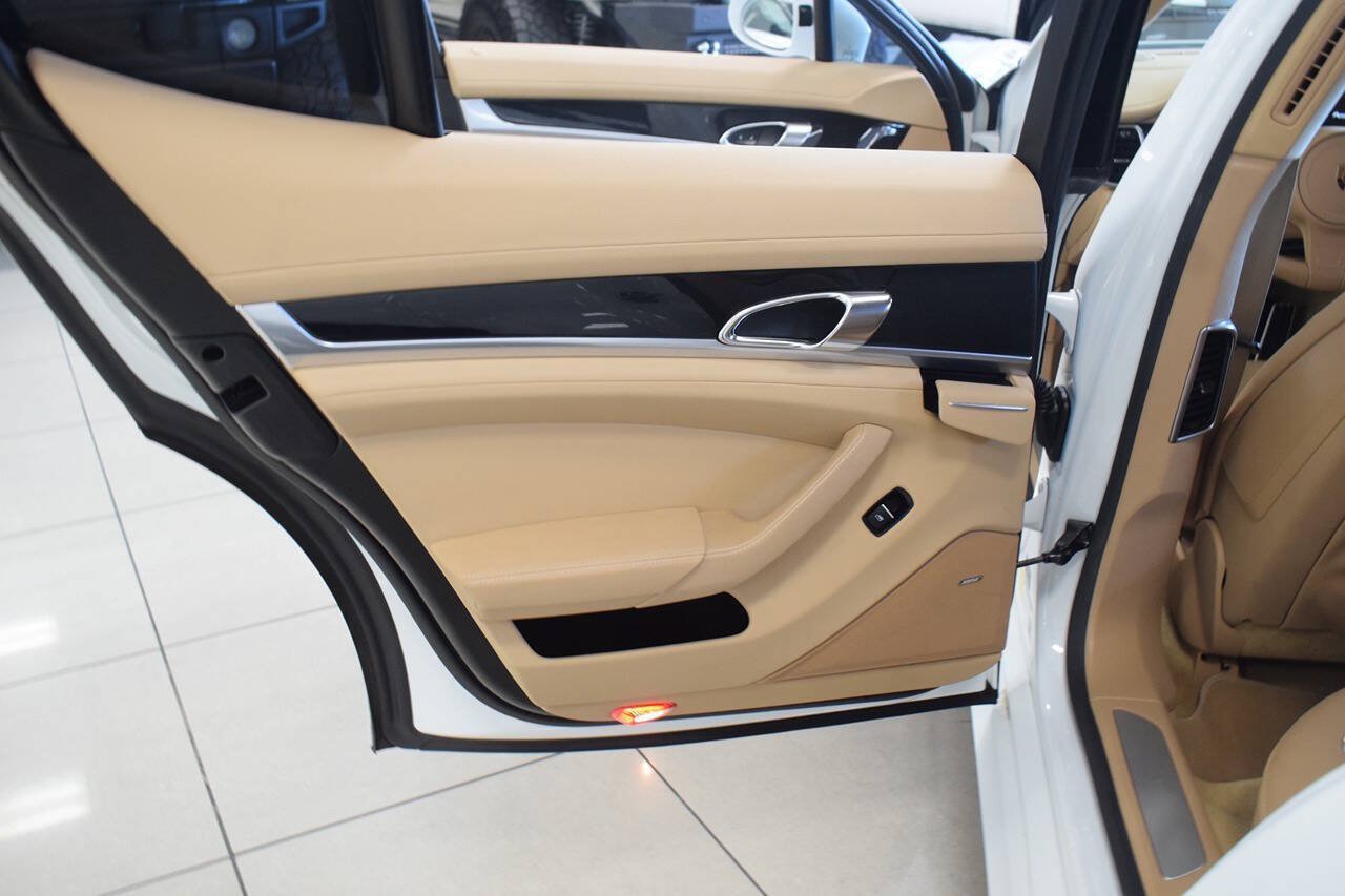 Used 2016 Porsche Panamera AWD/4WD image 60