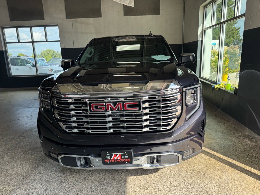 Used 2024 GMC Sierra 1500 Denali w/ Technology Package image 2