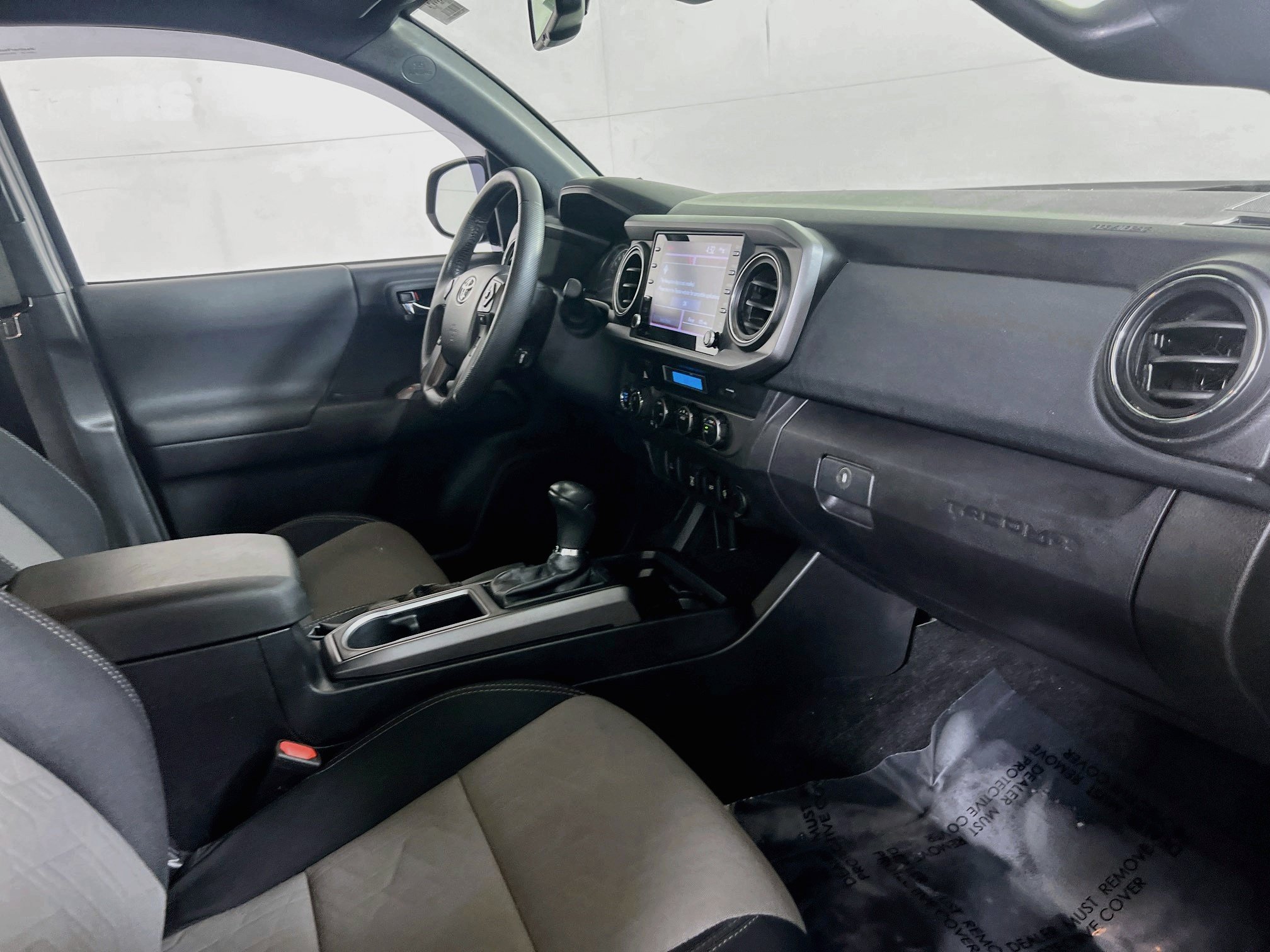 Used 2021 Toyota Tacoma TRD Off-Road AWD/4WD image 26