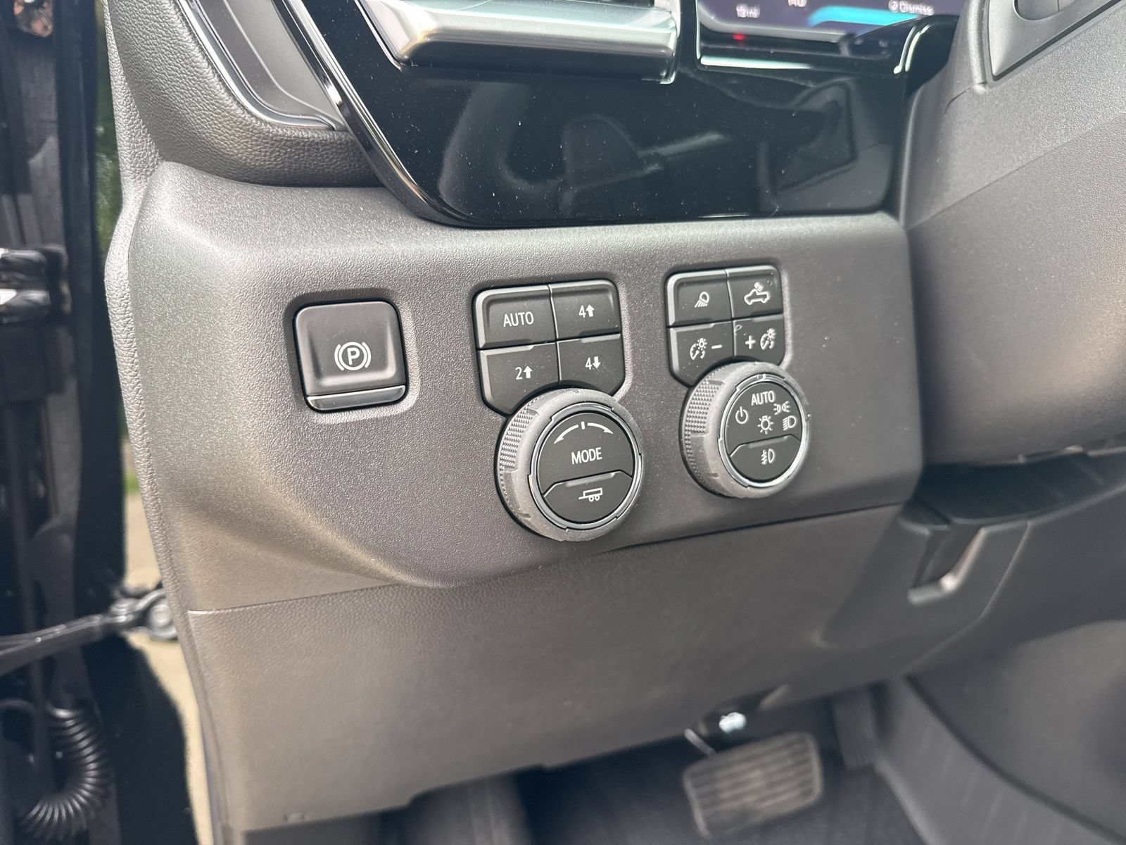 New 2026 Chevrolet Silverado 1500 RST w/ All Star Edition Plus AWD/4WD image 21