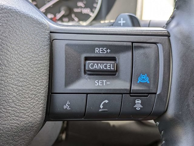 Used 2025 Nissan Rogue SV FWD image 24