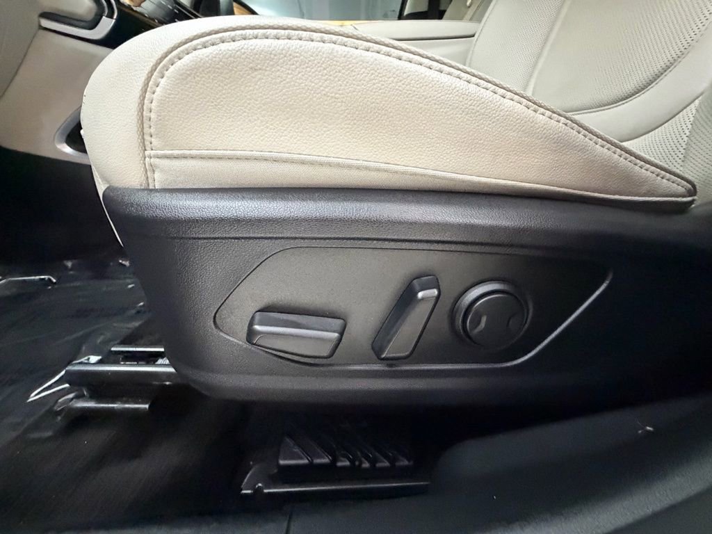 Certified 2024 Hyundai Tucson Limited AWD/4WD image 27
