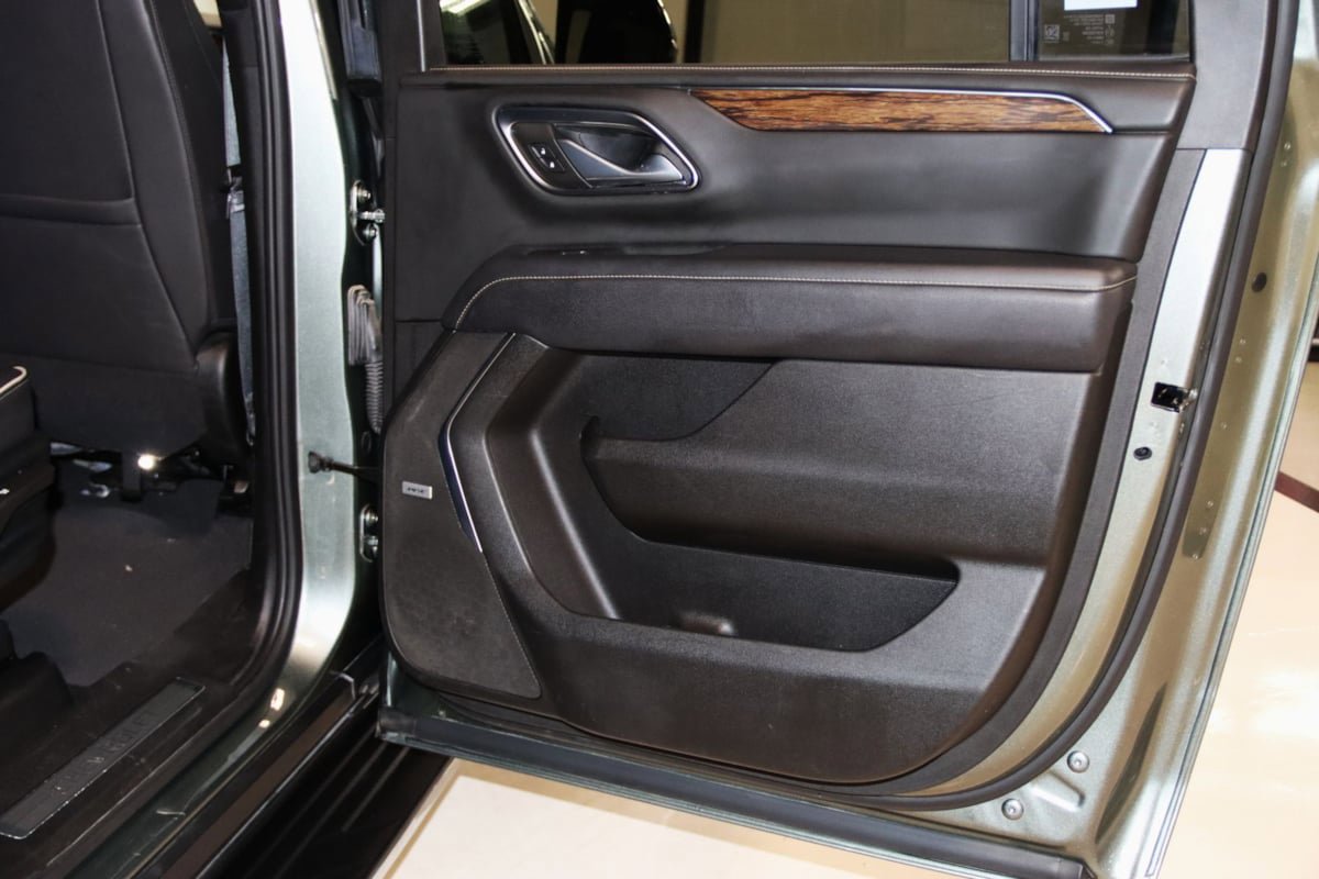 Used 2023 Chevrolet Suburban Premier AWD/4WD image 66